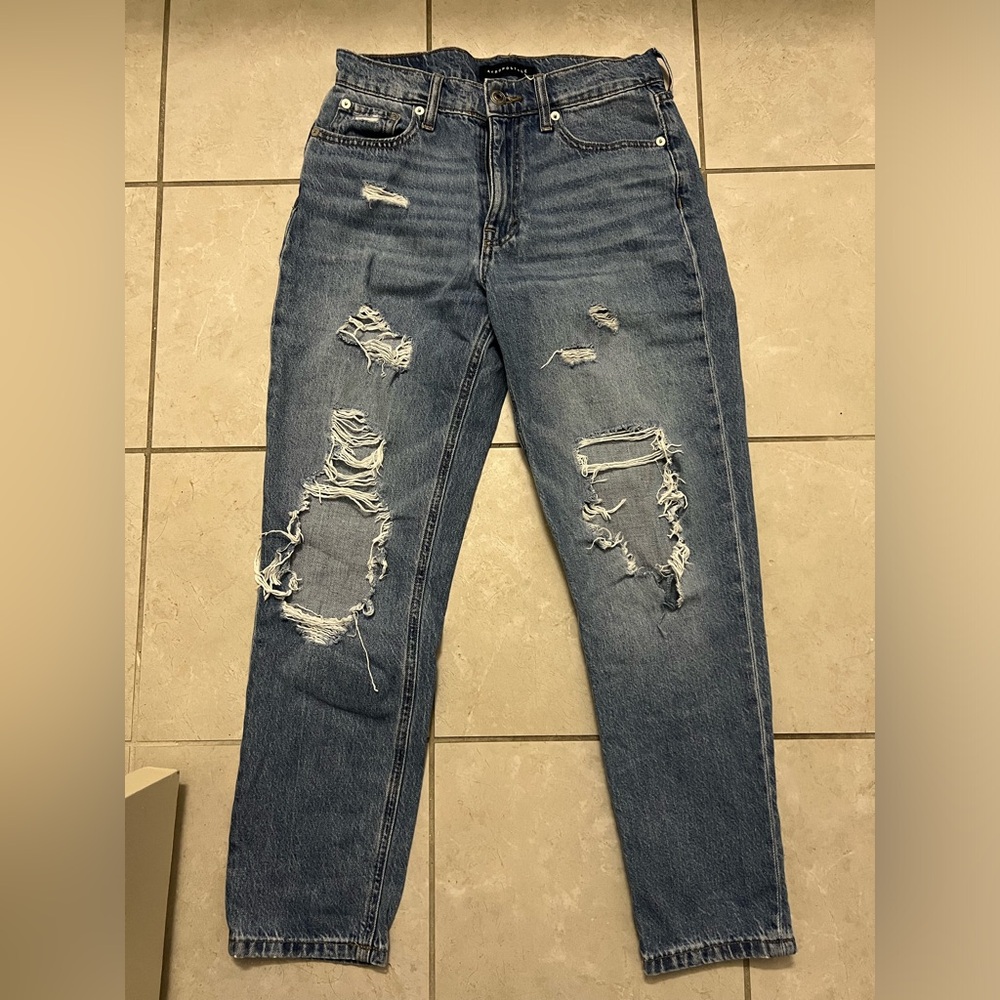 Aeropostale Mom Jean Size 4